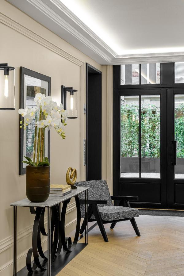 Black Door Paris Luaran gambar