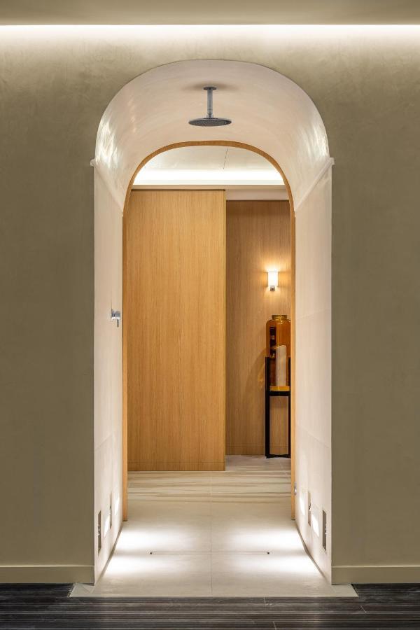Black Door Paris Luaran gambar